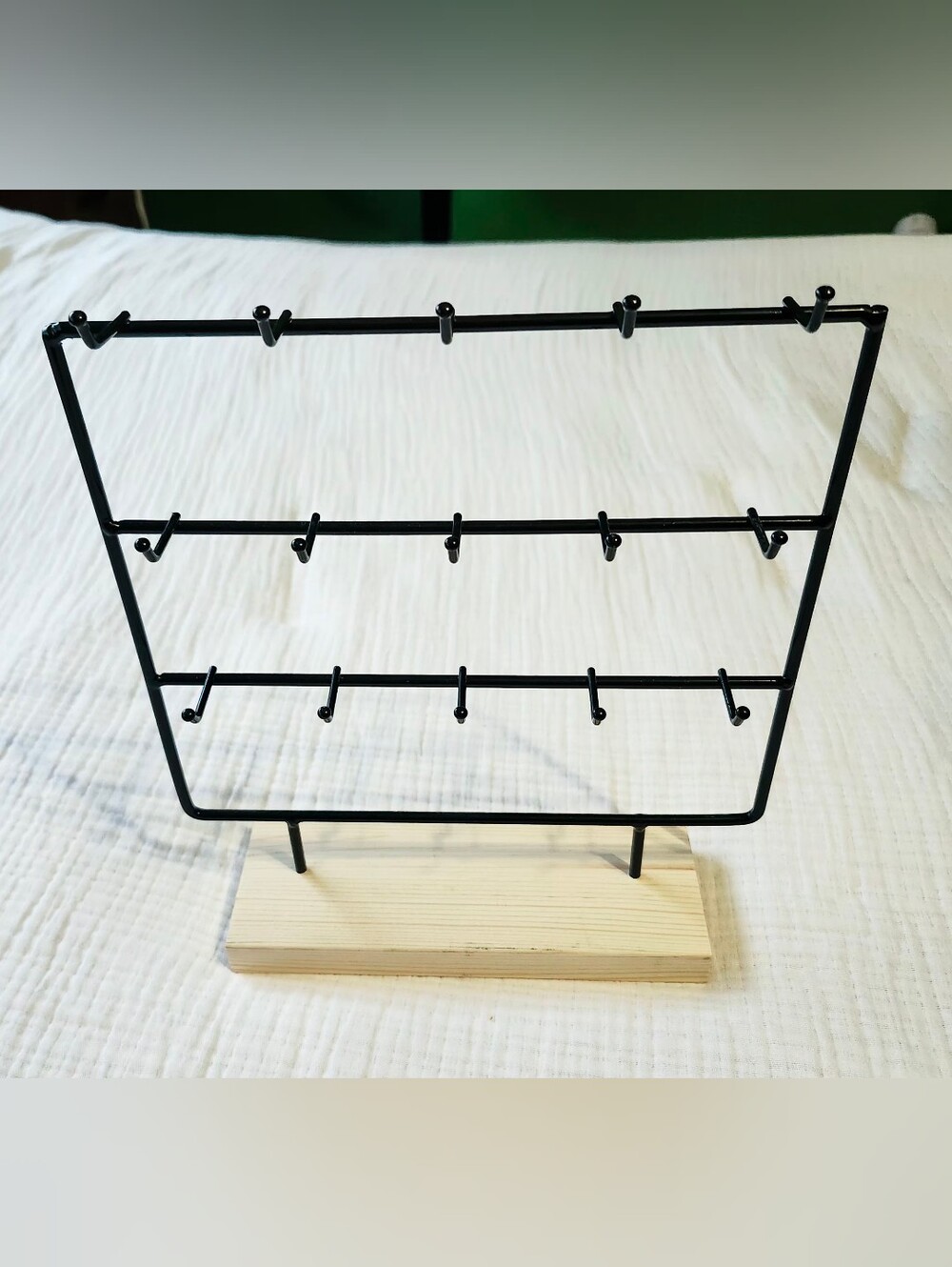 Black Metal Jewelry Display Rack
